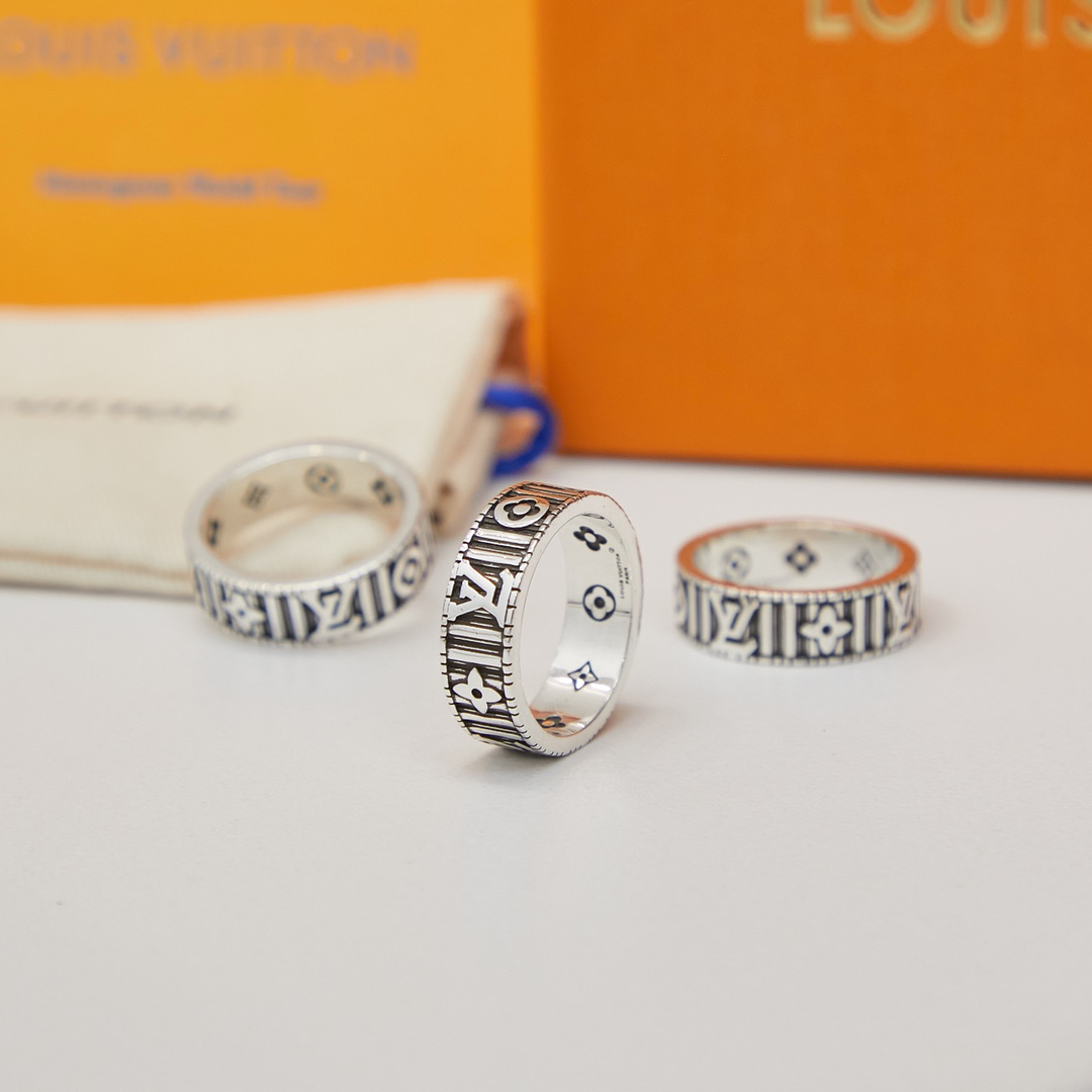 LV ring-74