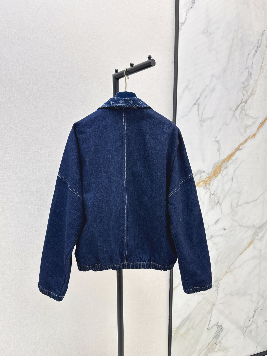 LV Clothing-321