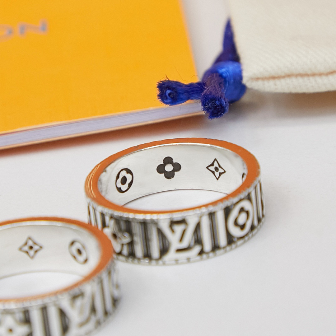 LV ring-74