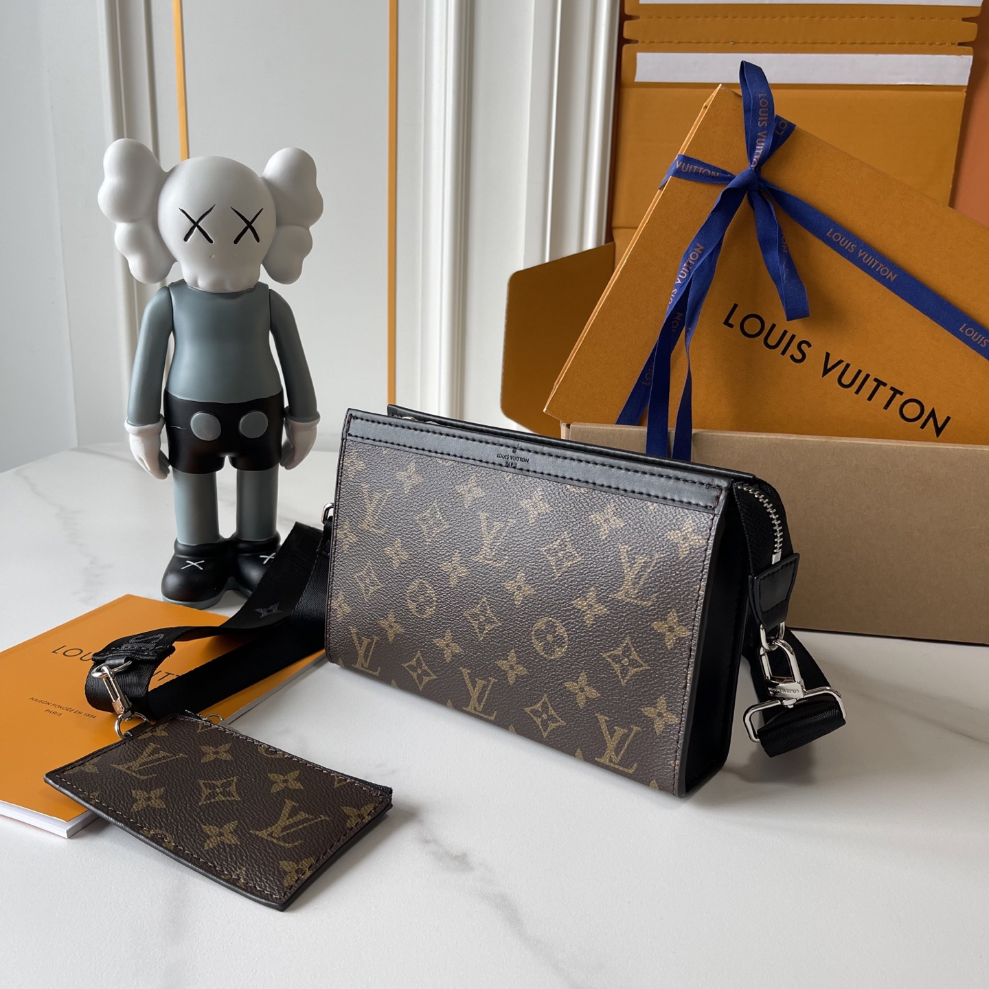 Louis Vuitton bag-162