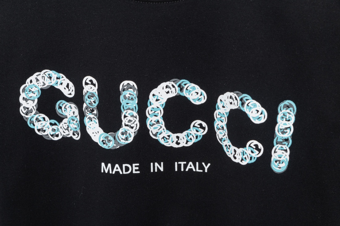 Gucci clothing-77