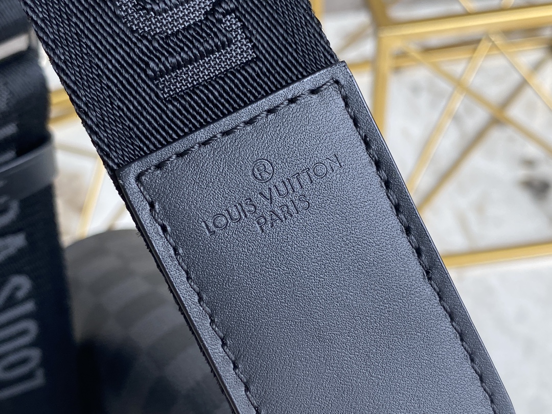 Louis Vuitton N42711 District PM Messenger Bag Coated Canvas