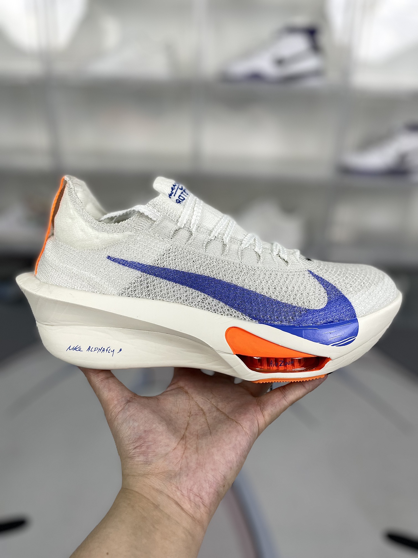 Nike Sneakers-330