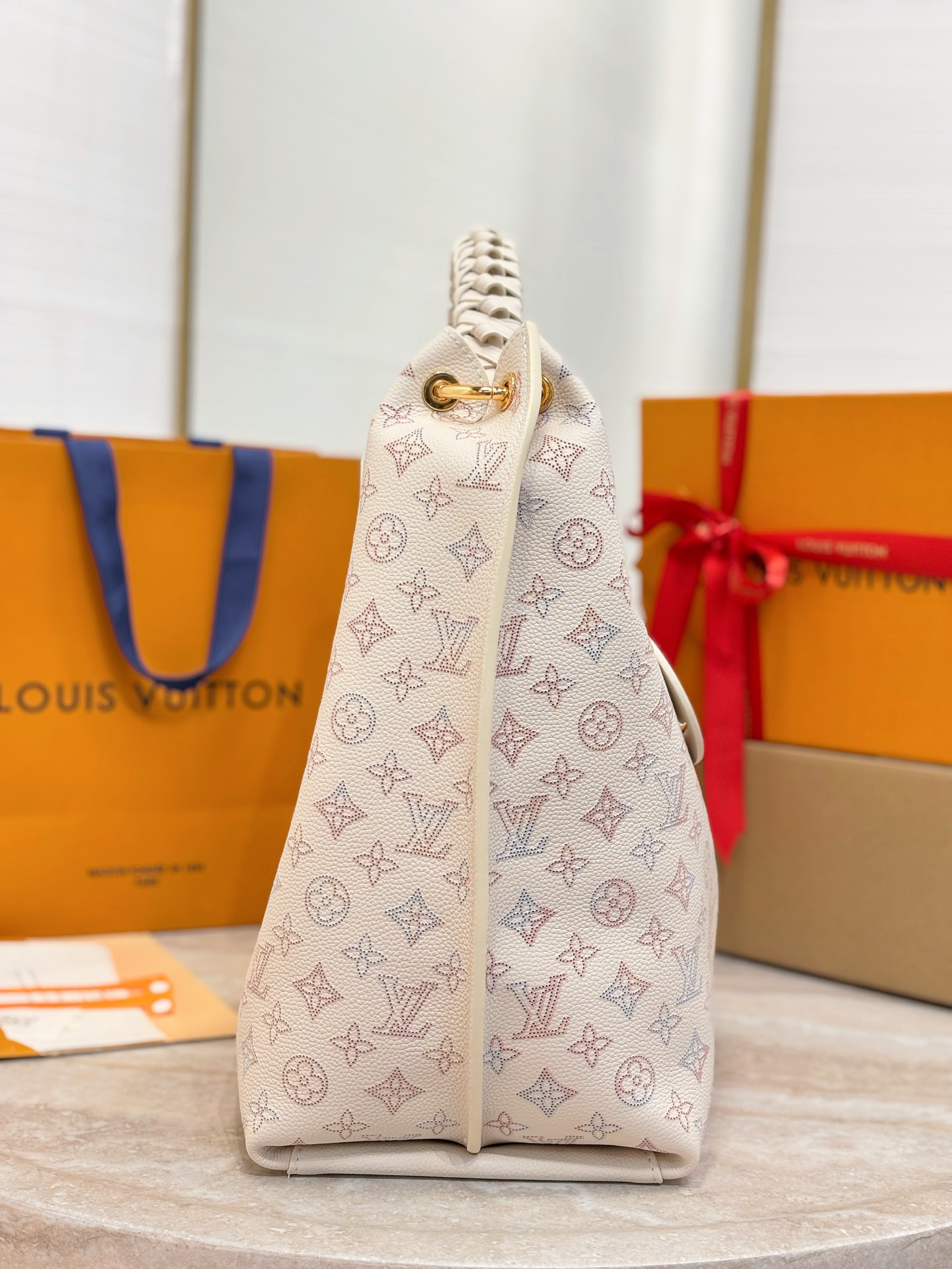 Louis Vuitton bag-179
