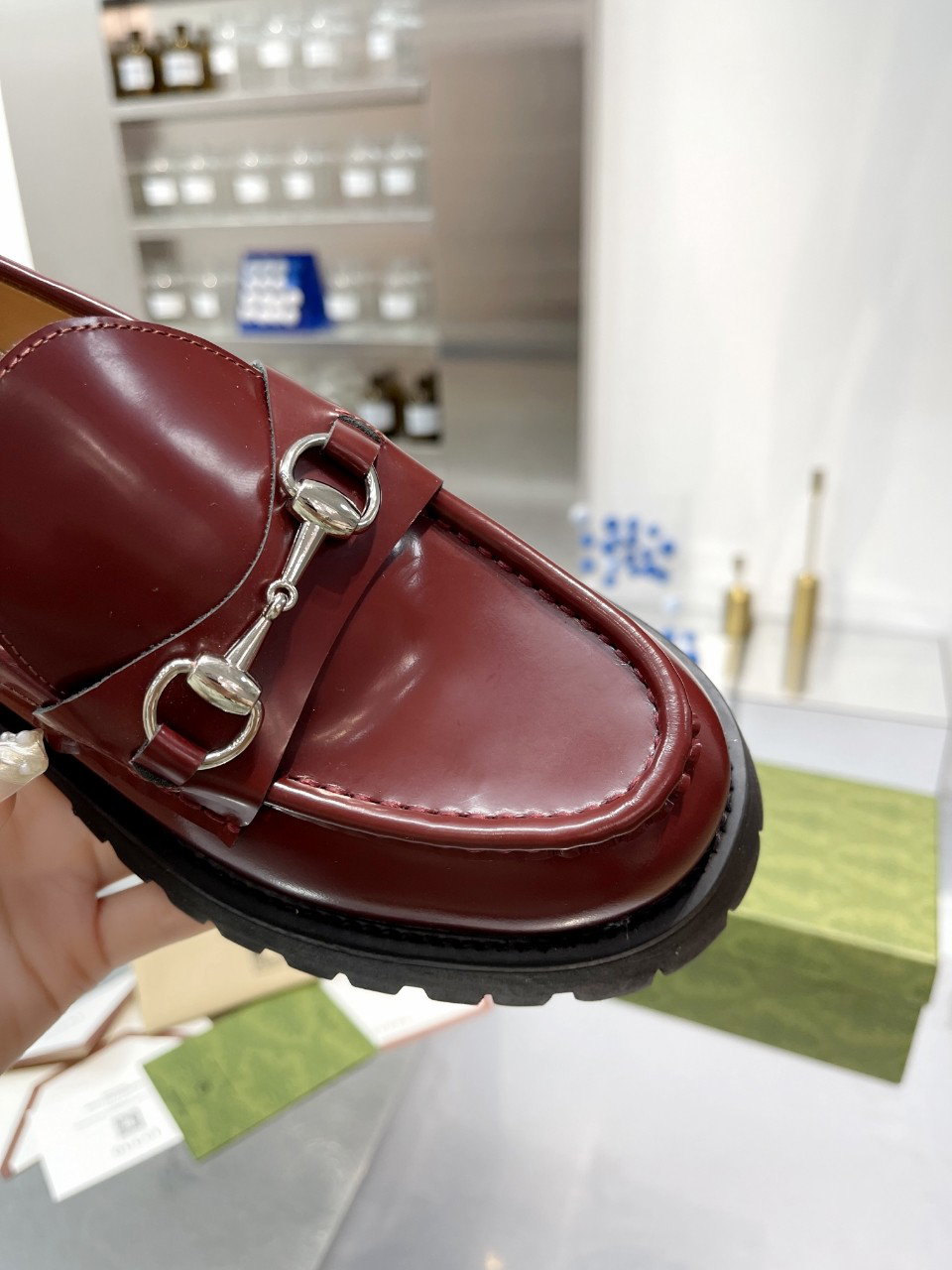 Gucci women's leather shoes-42