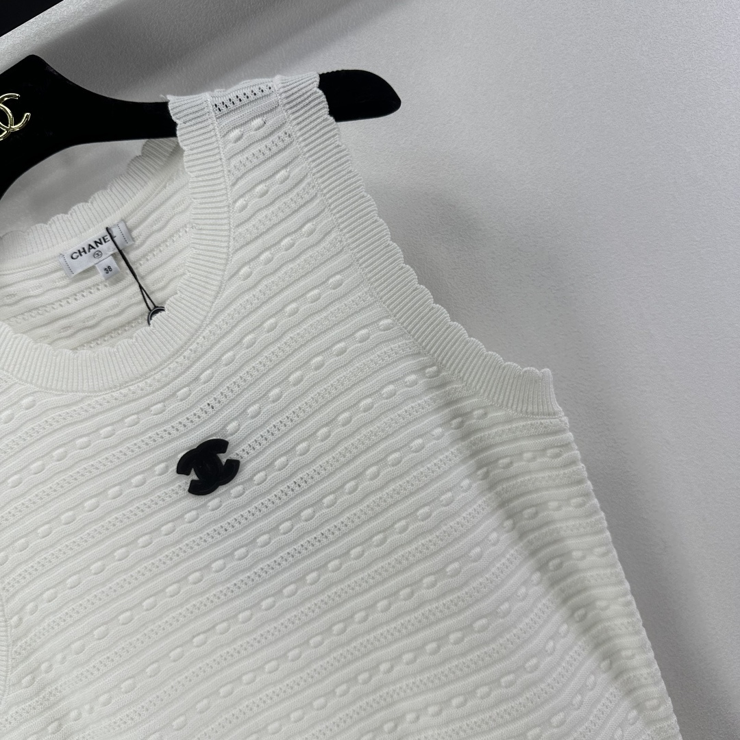 Chanel Clothing-18