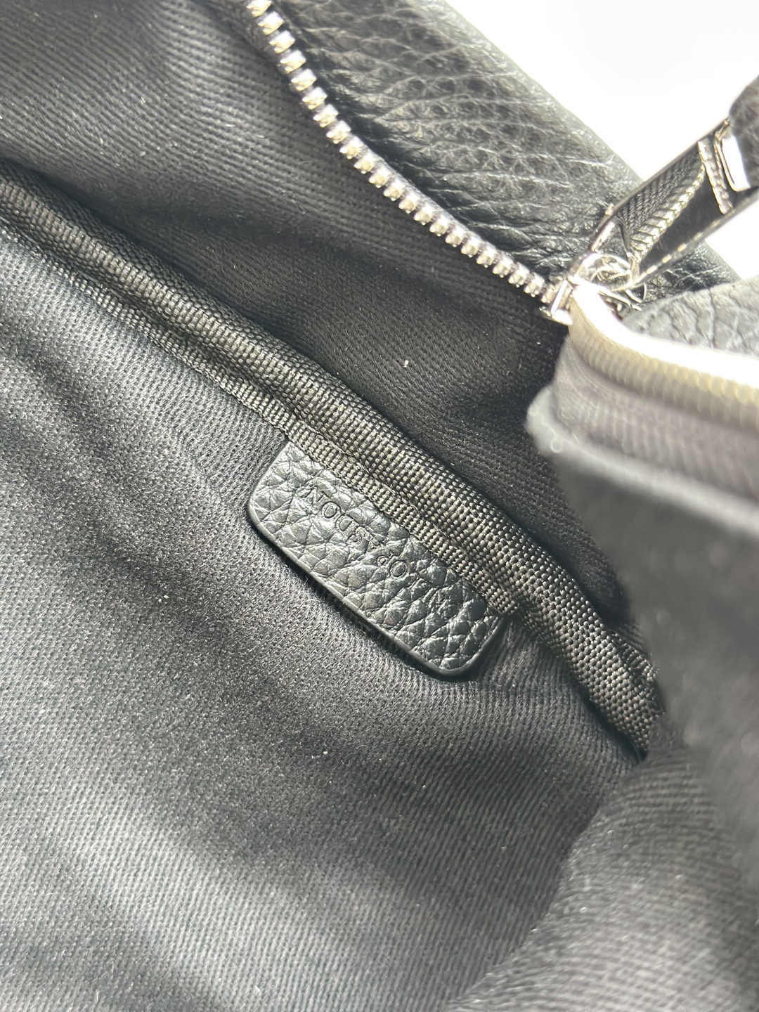 Burberry bag-129