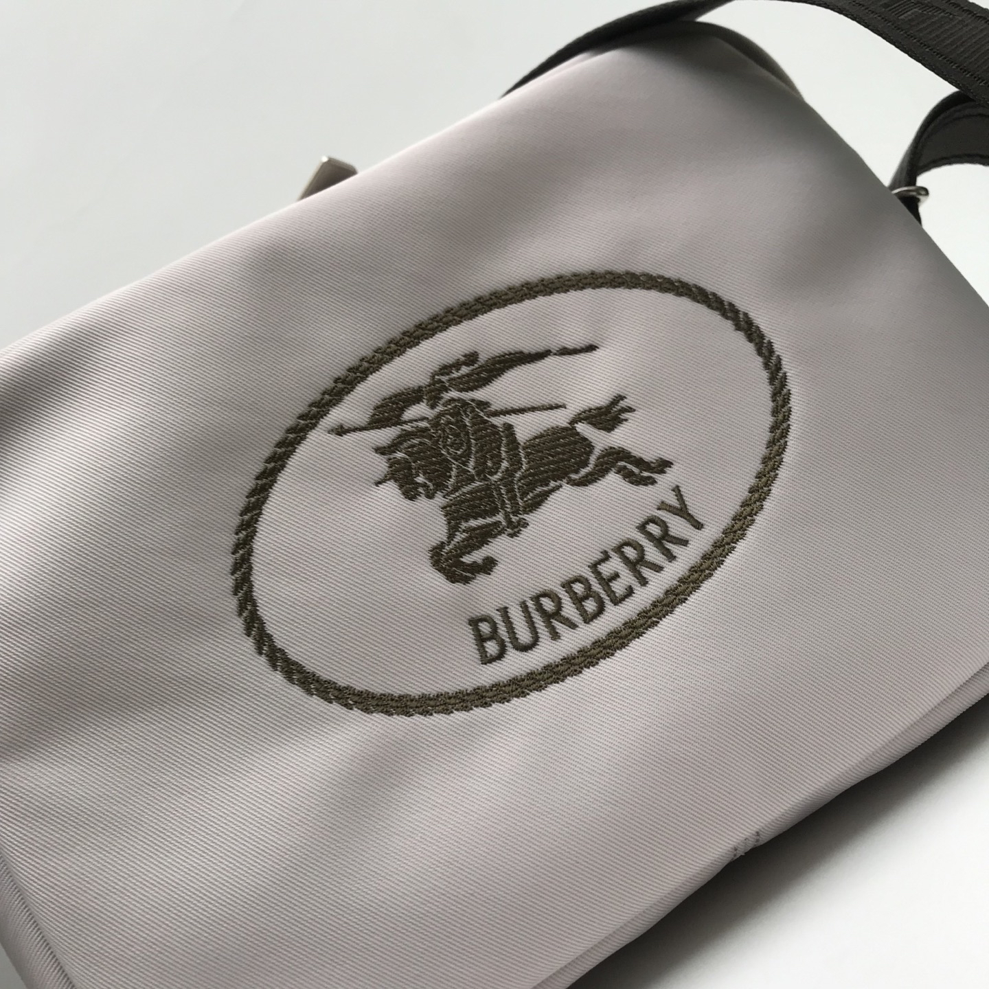 Burberry bag-85