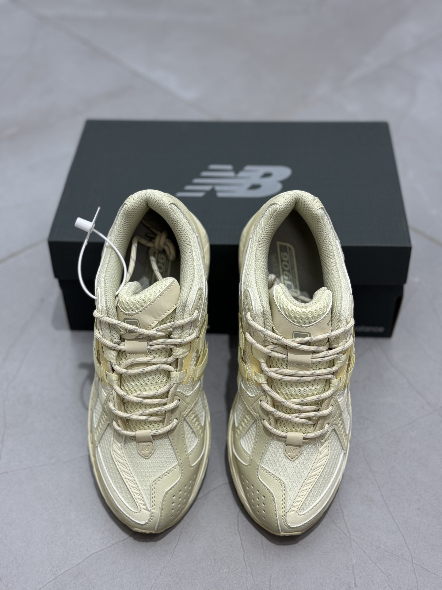 New Balance Sneakers-370