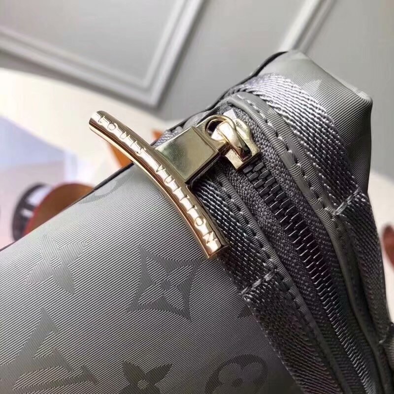 Cheapest Louis Vuitton M43889 Men Messenger PM Monogram Titanium Coated Canvas
