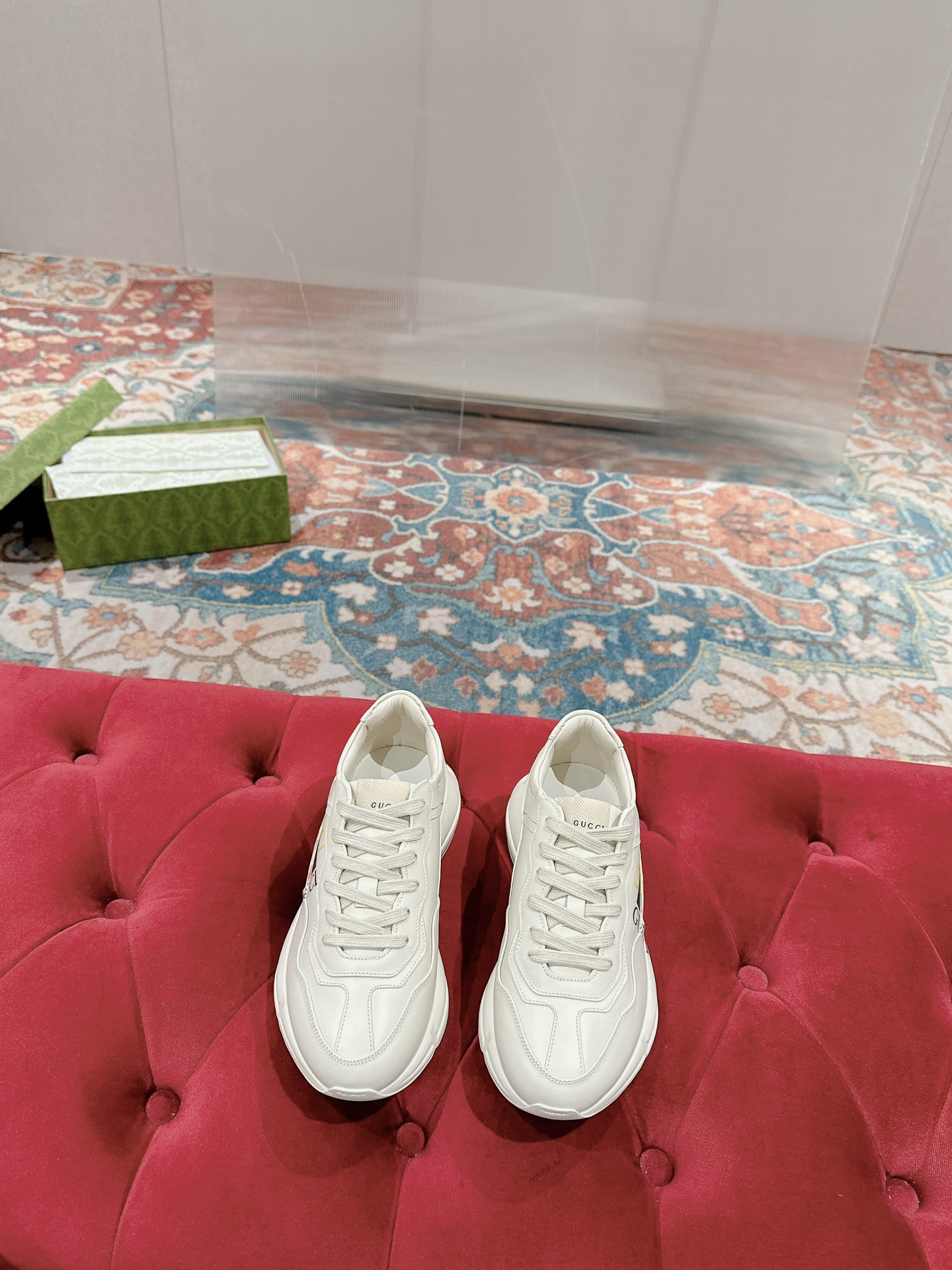Gucci Sneakers-212