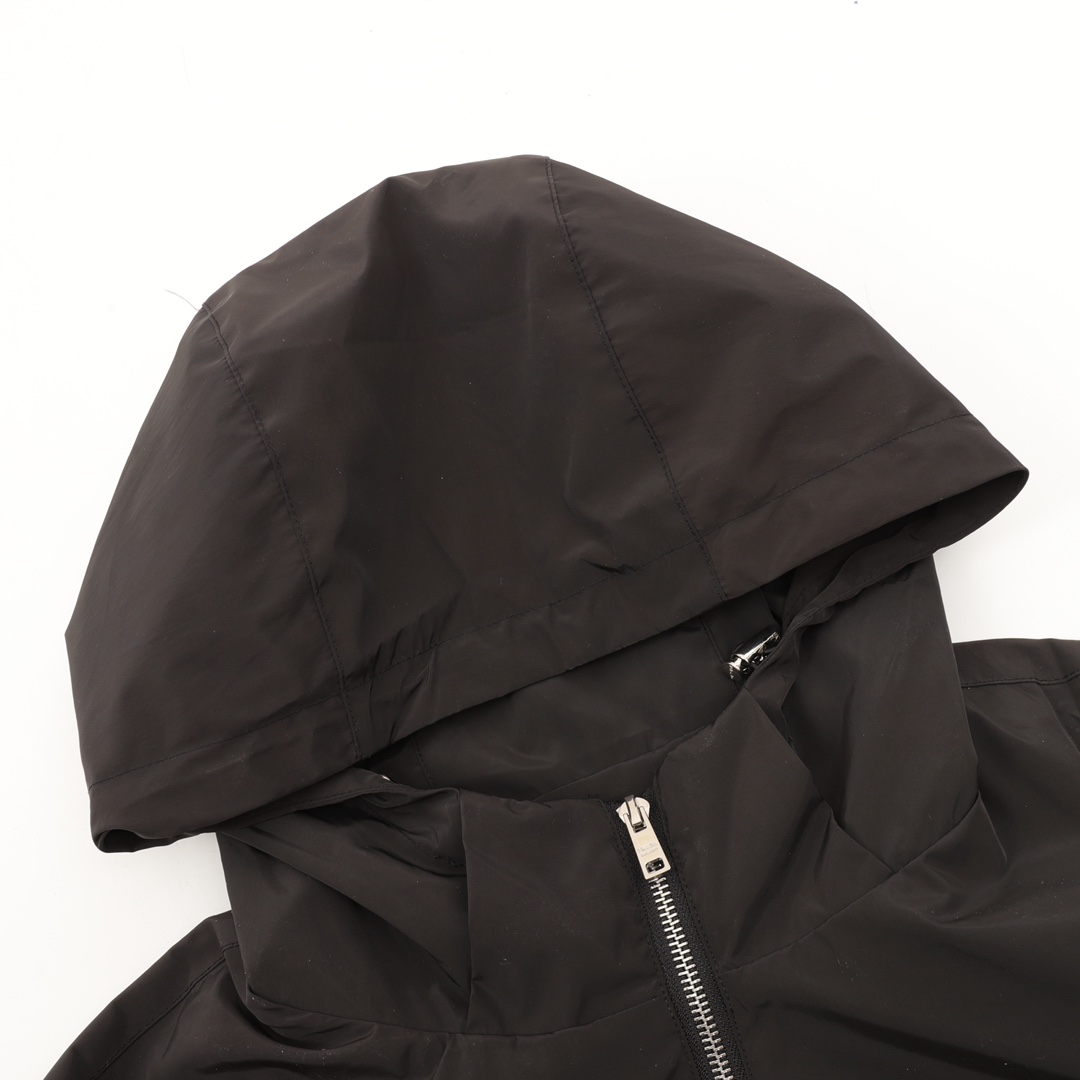 Prada Clothing-400