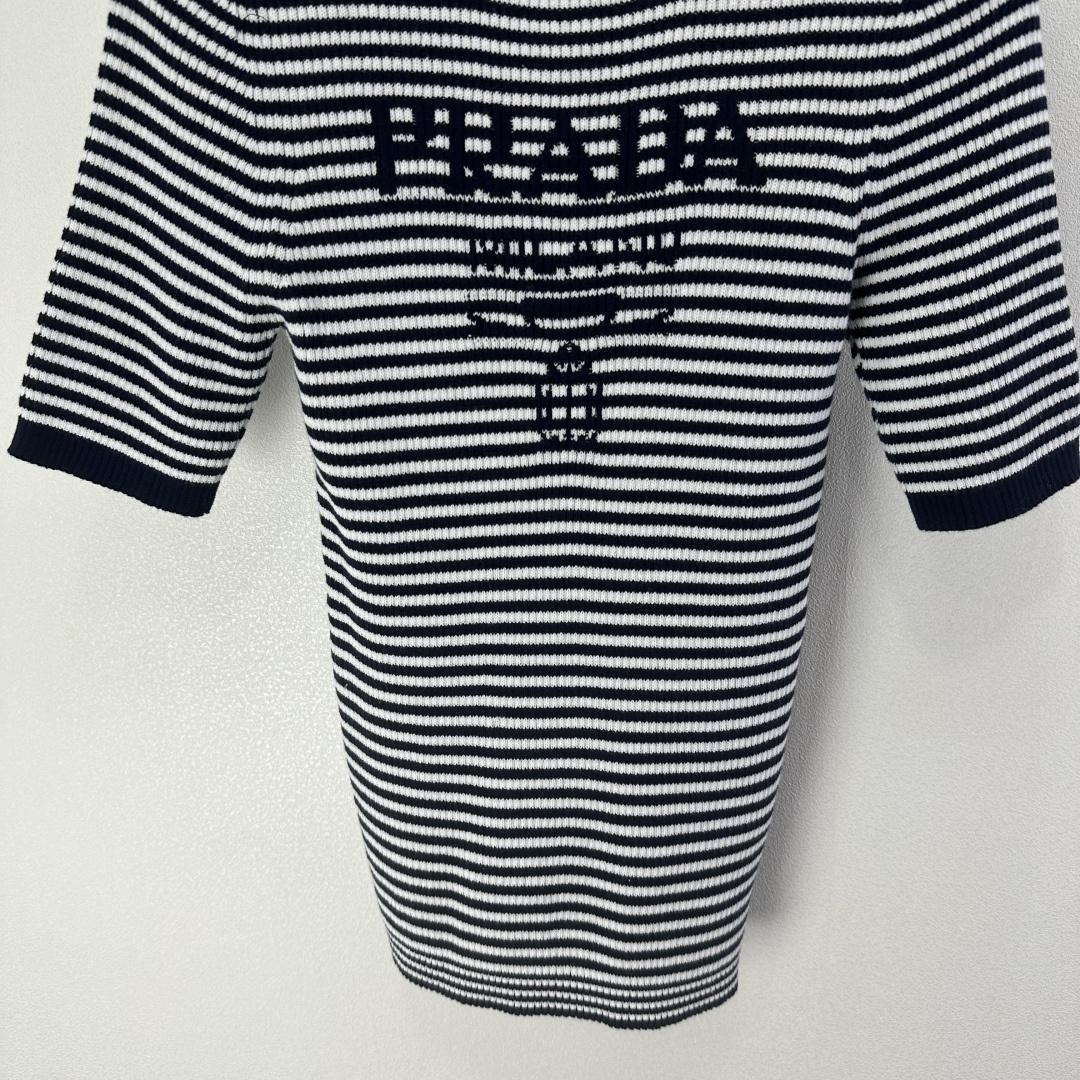 Prada Clothing-212