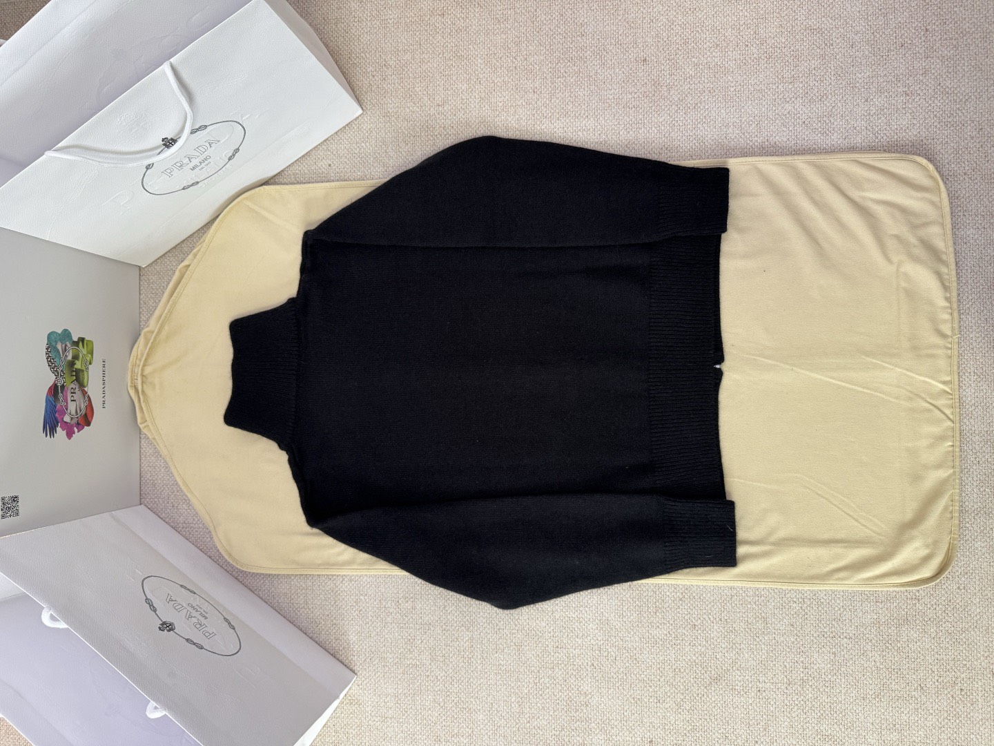 Prada Clothing-359