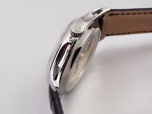 Complications 5205G ANNUAL CALENDAR, MOON PHASES.  40 mm,Steel