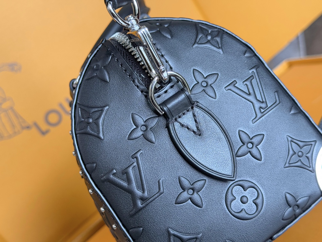 Louis Vuitton bag-202