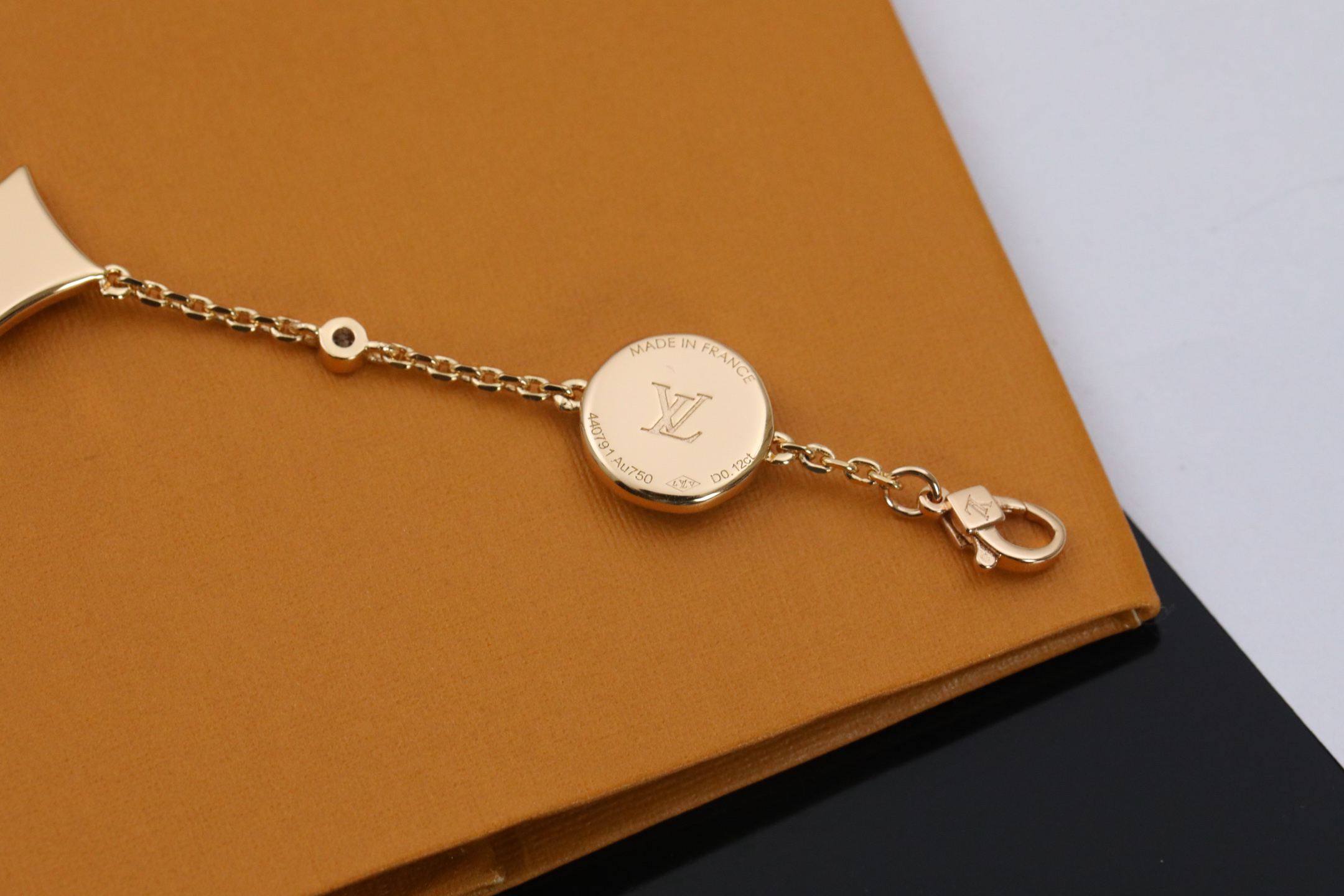 LV Bracelet-60