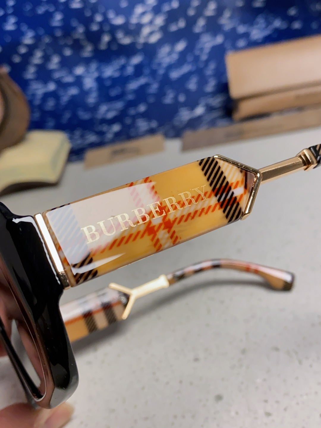 Burberry glasses-4