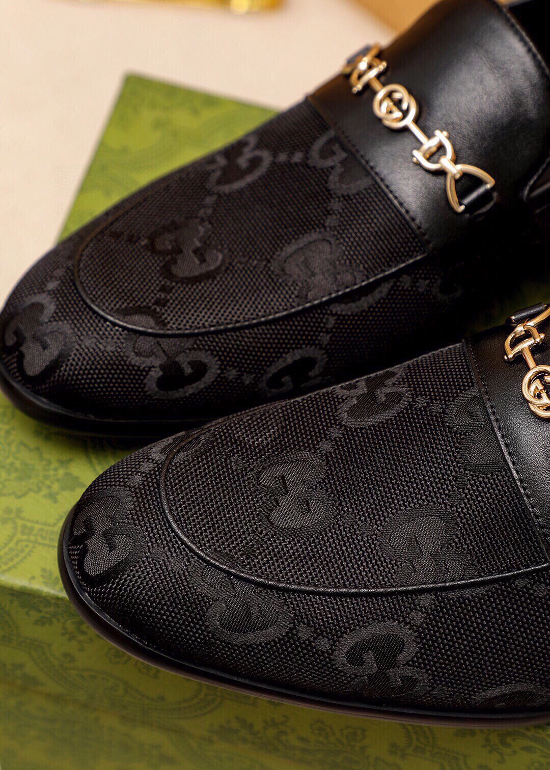 Gucci men's leather shoes-119
