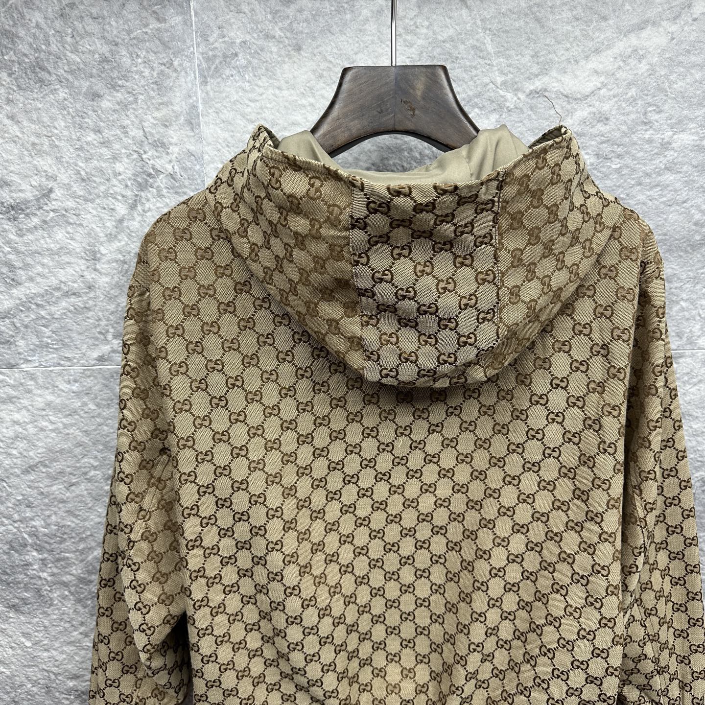 Gucci Clothing-360