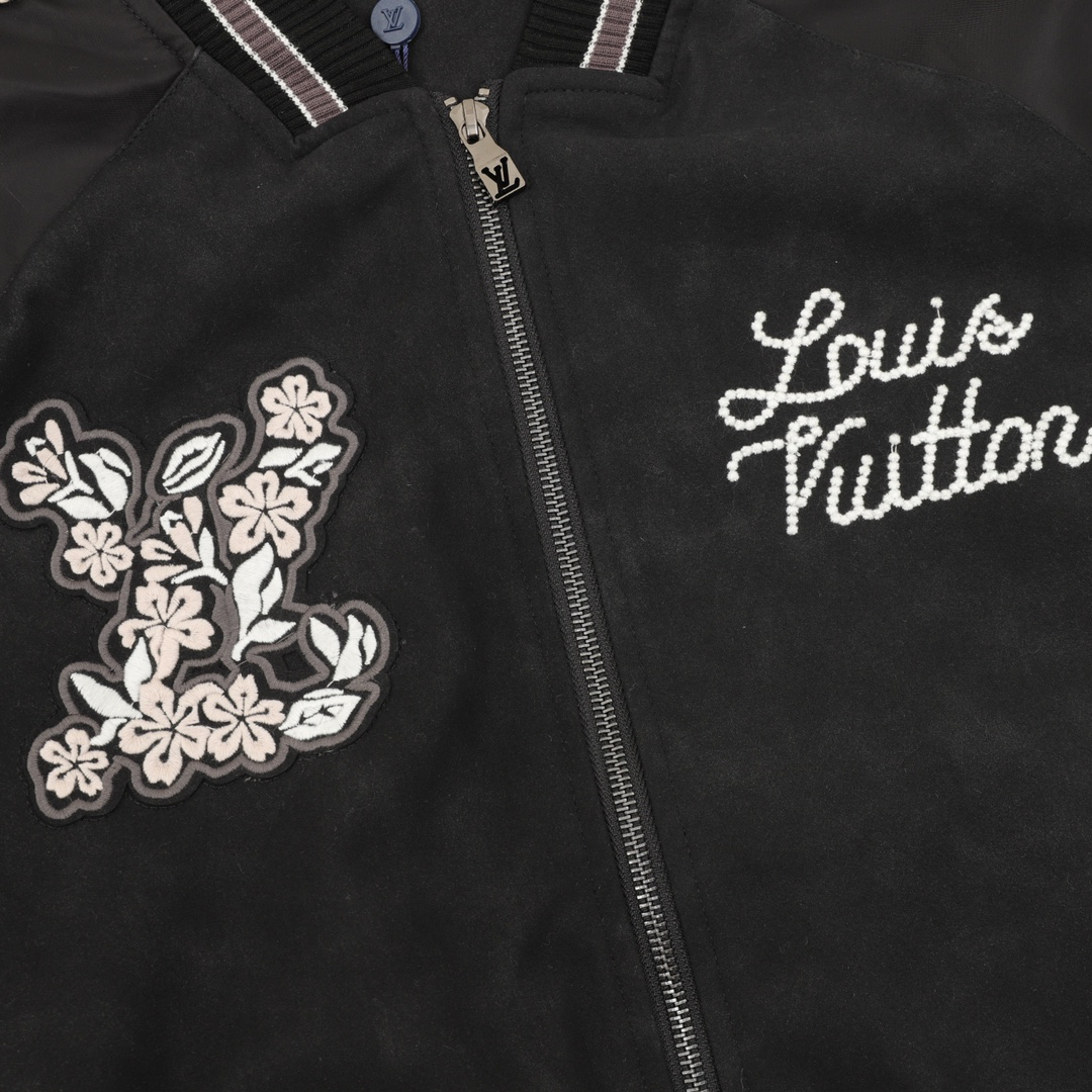 LV Clothing-285