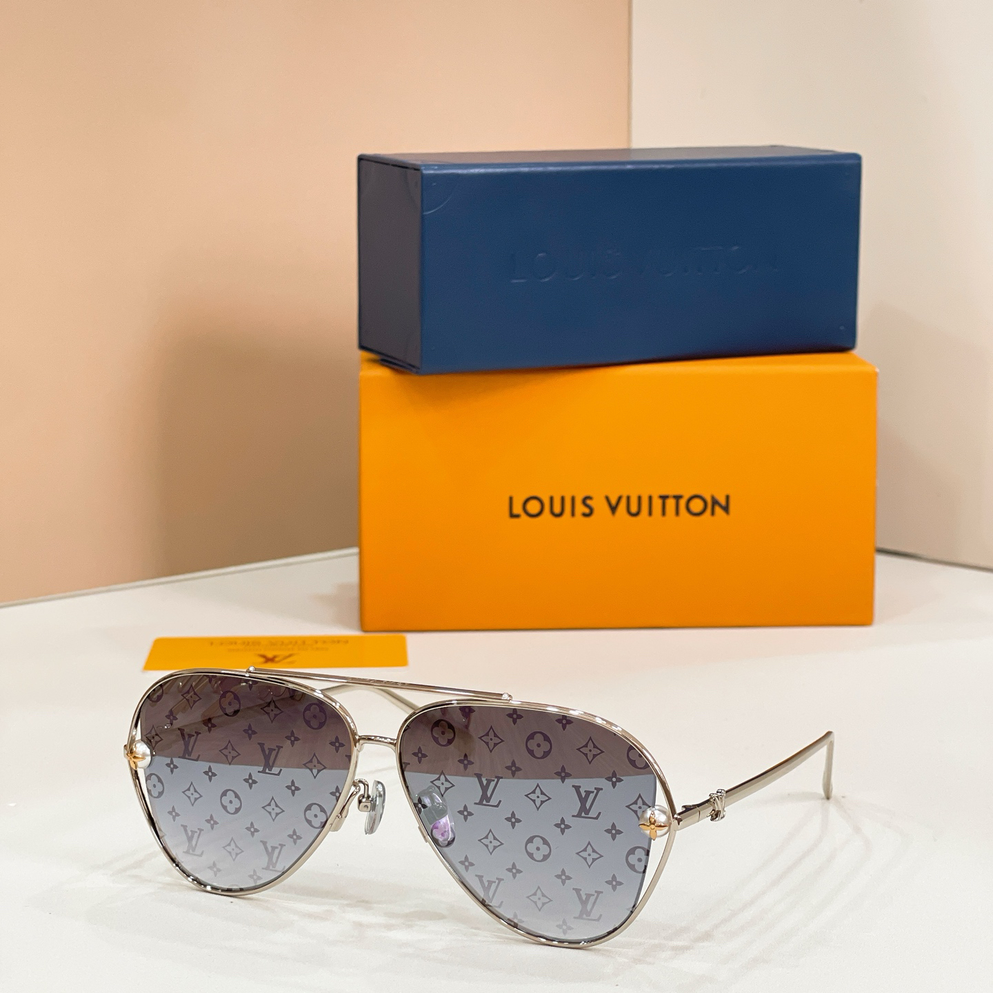LV glasses-59