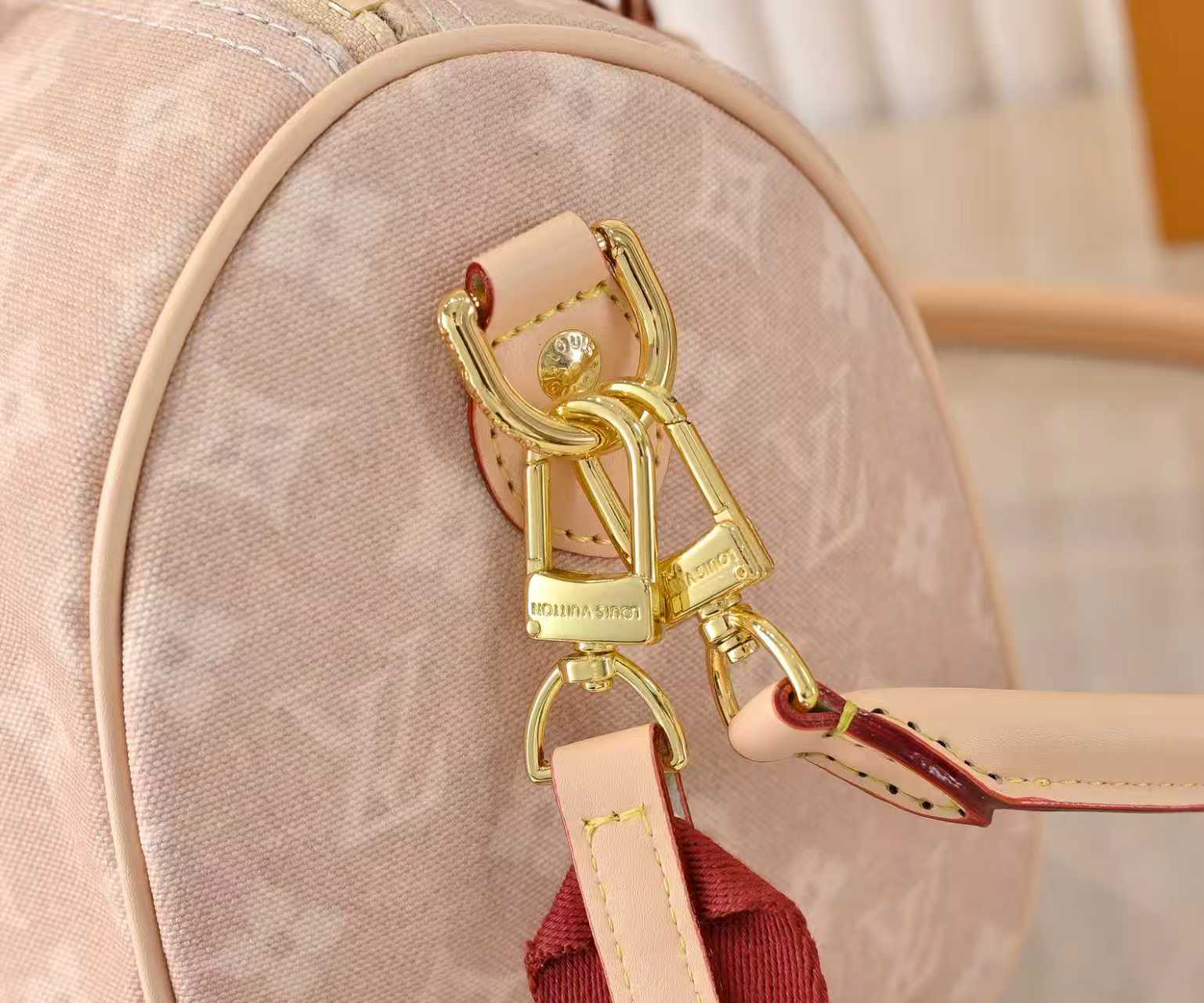 Louis Vuitton bag-137