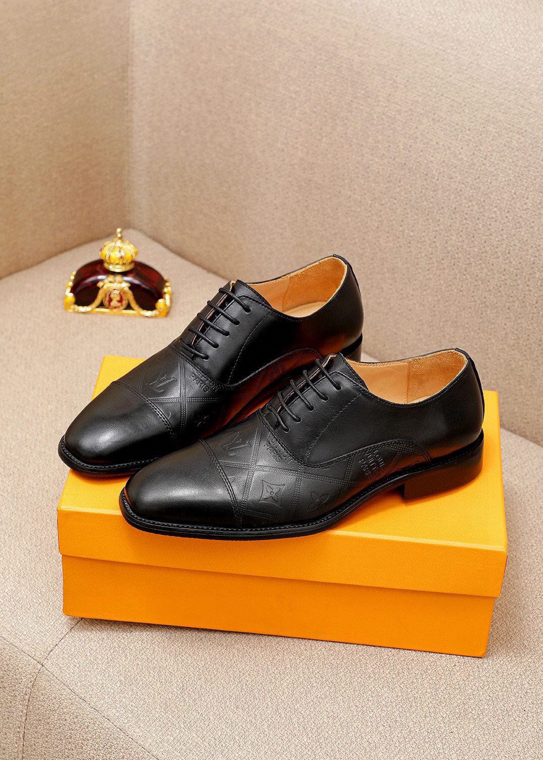 LV women's leather shoes-37
