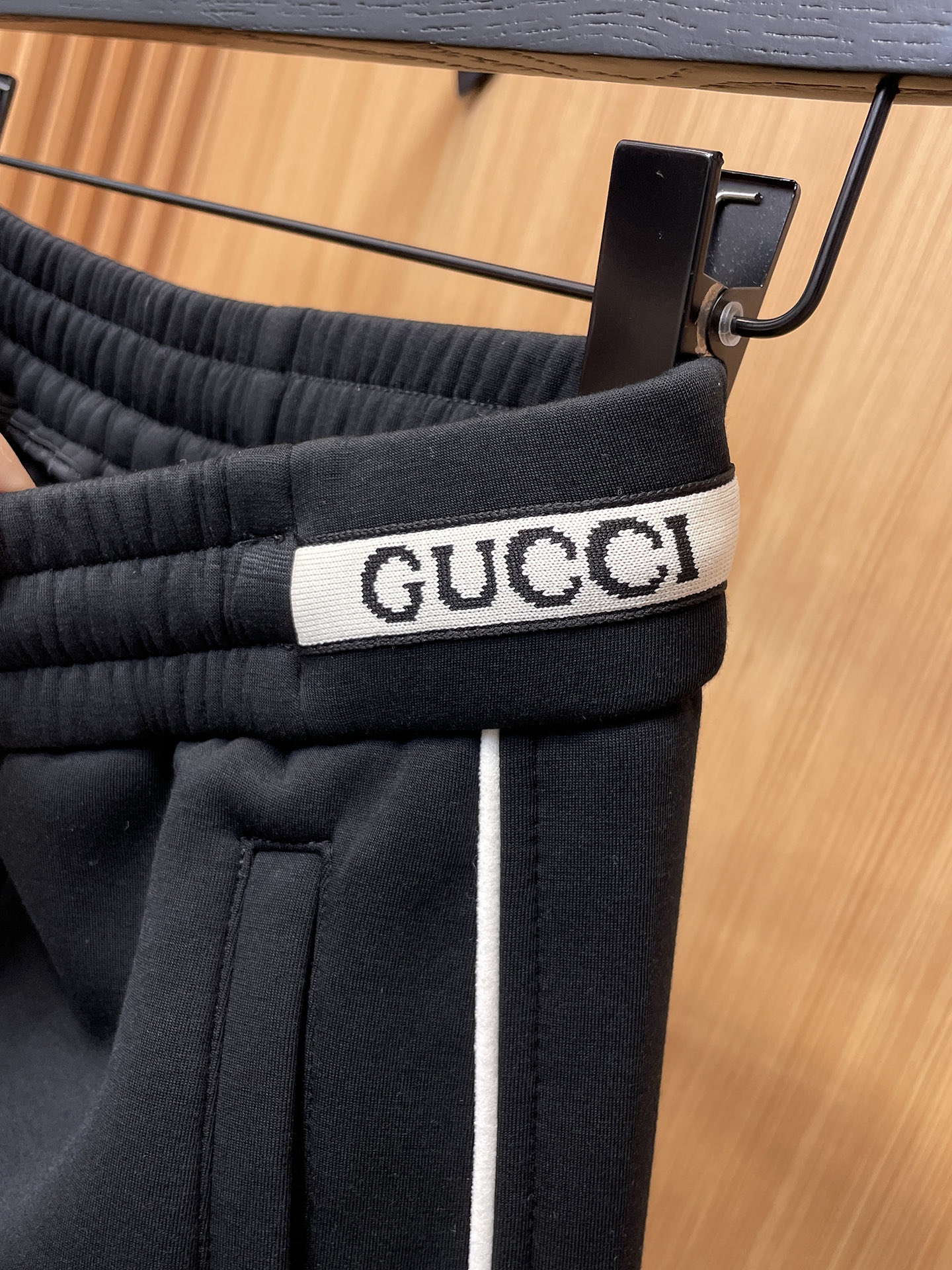 Gucci clothing-99