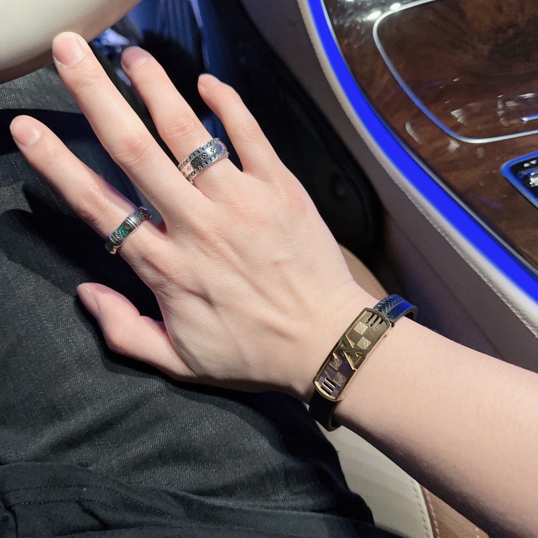 LV ring-85