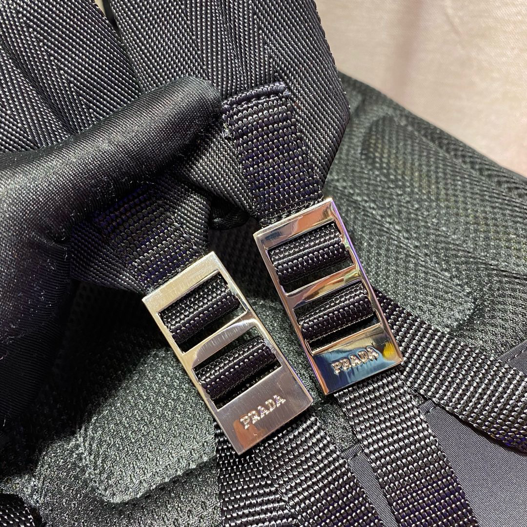 Prada bag-250