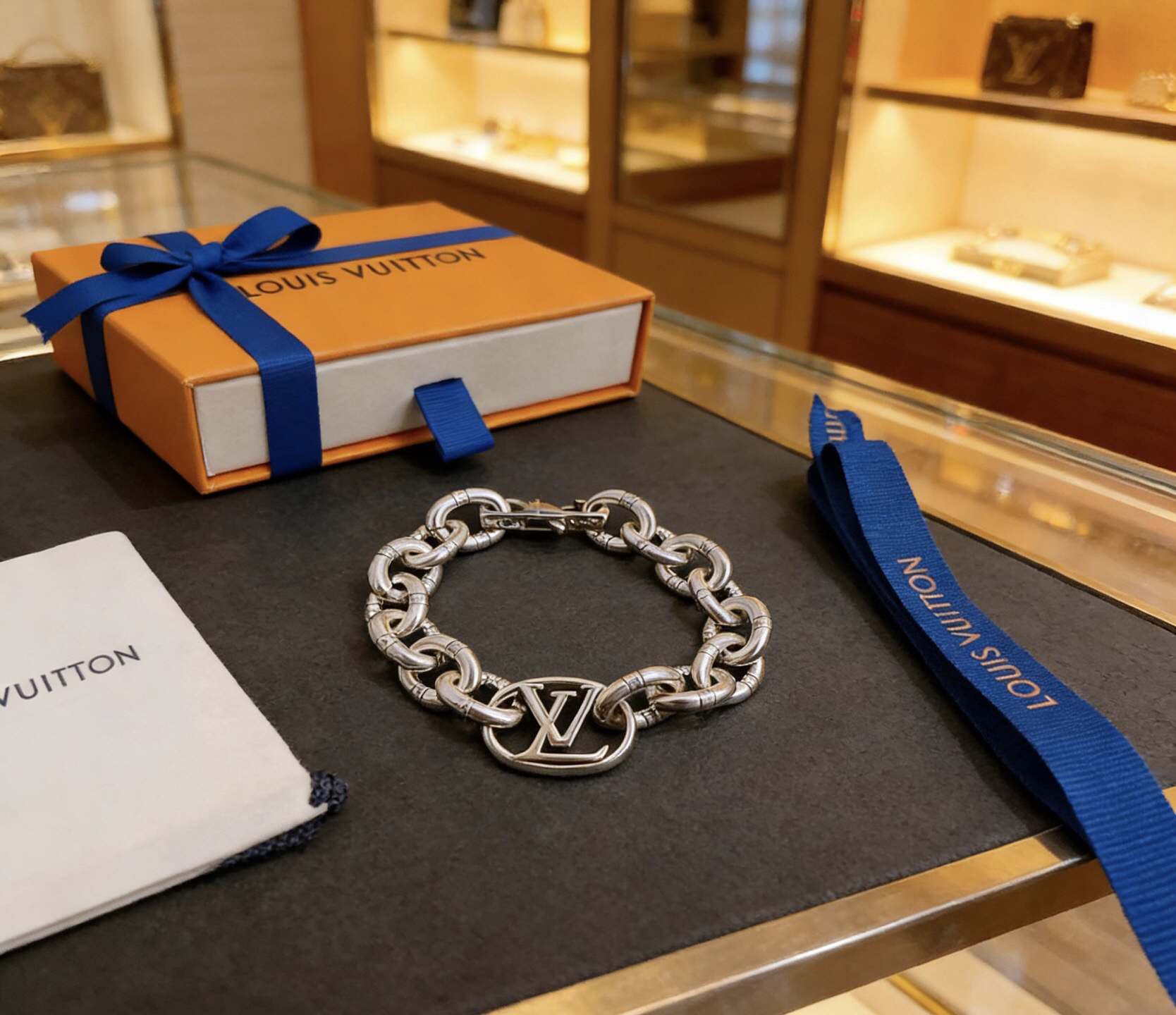 LV Bracelet-49