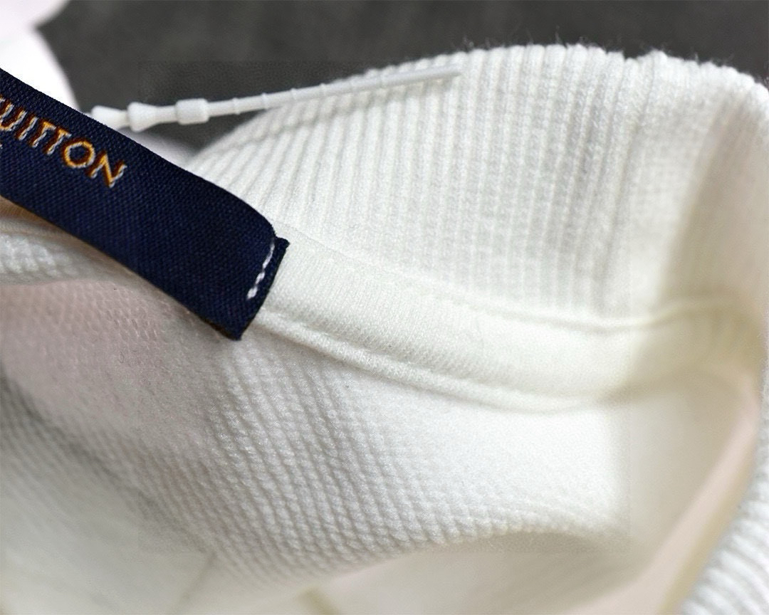 LV clothing-17