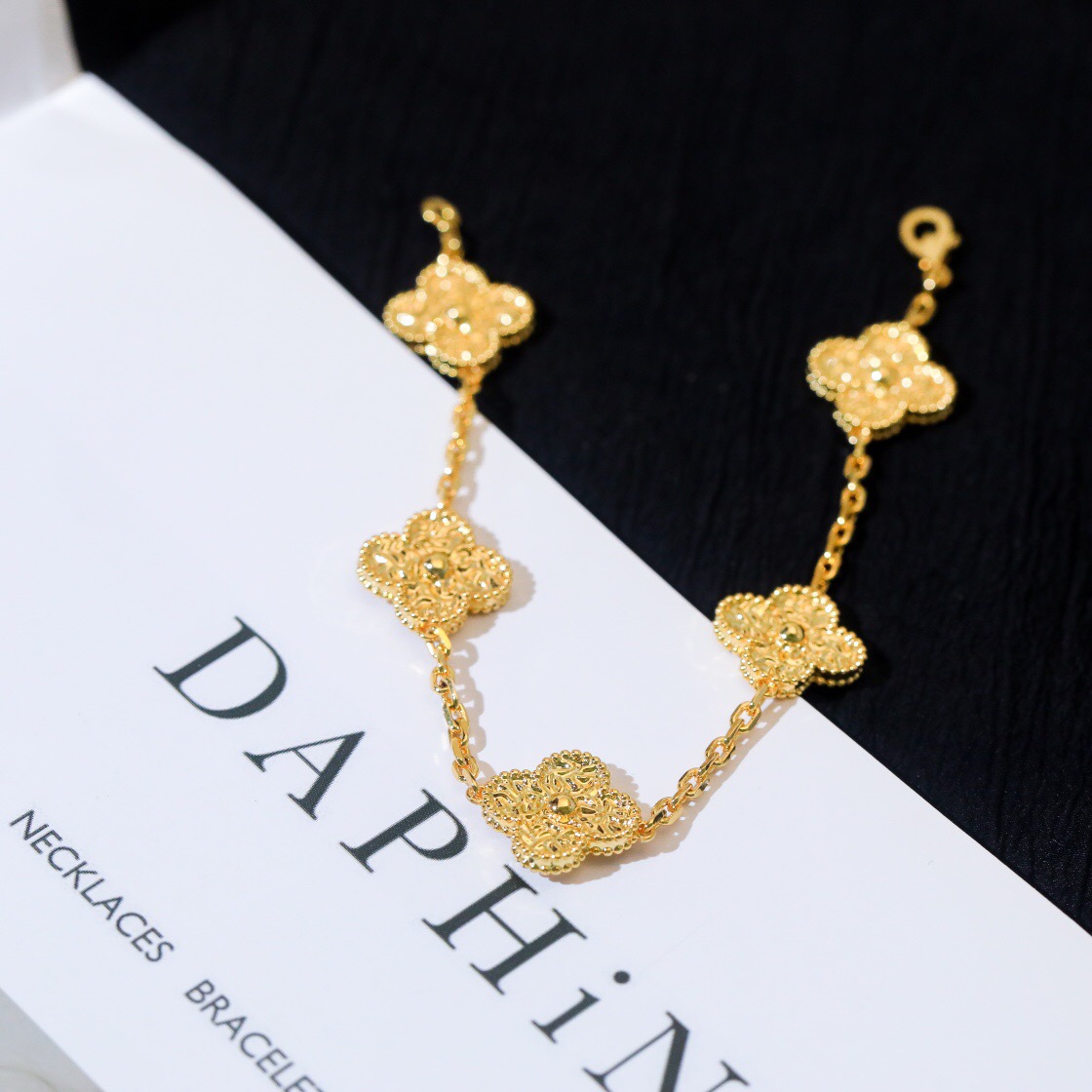 Van Cleef & Arpels Bracelet-44