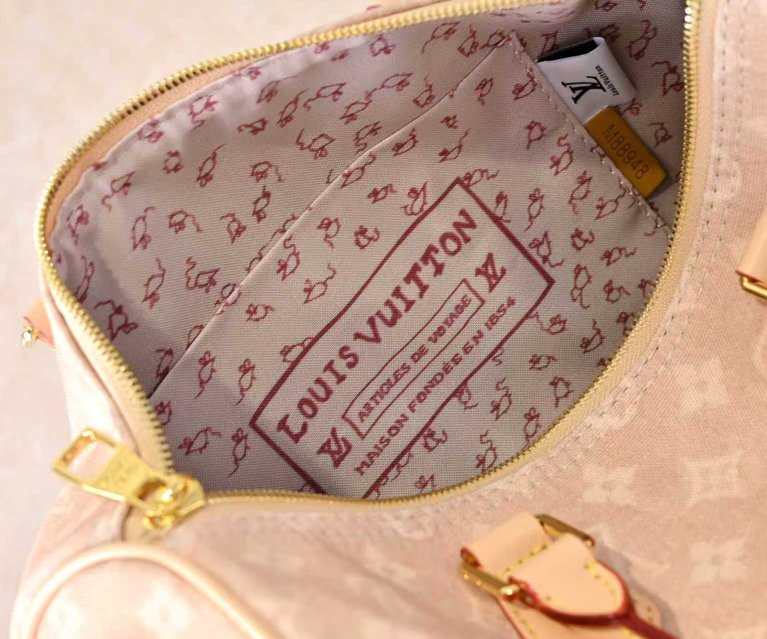 Louis Vuitton bag-137