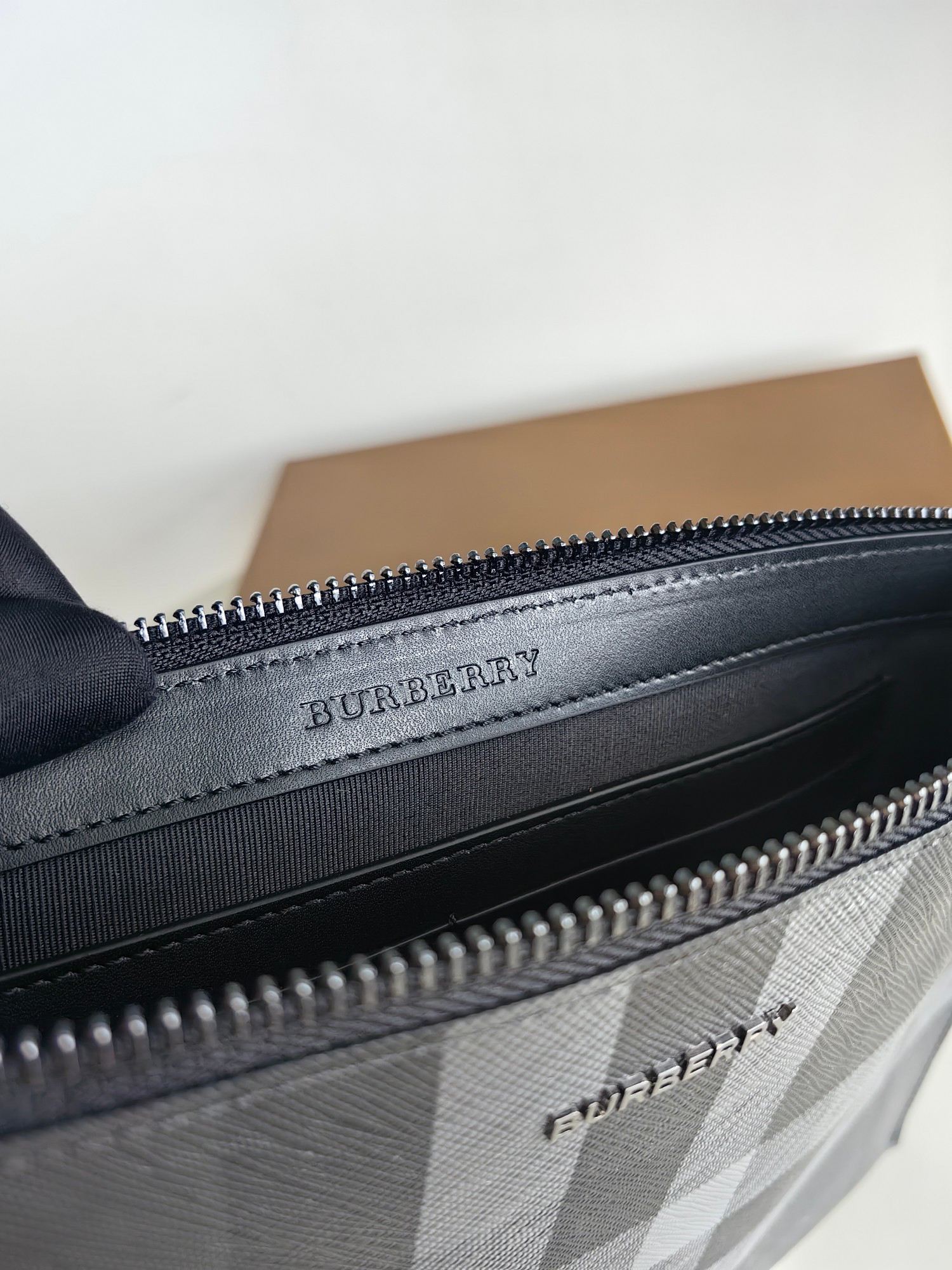 Burberry bag-105