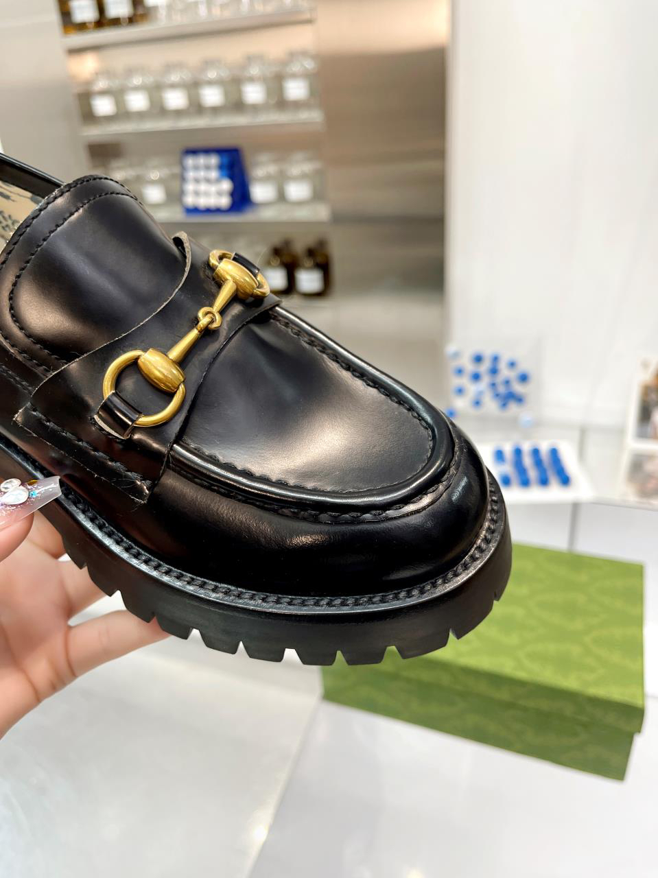 Gucci women's leather shoes-75