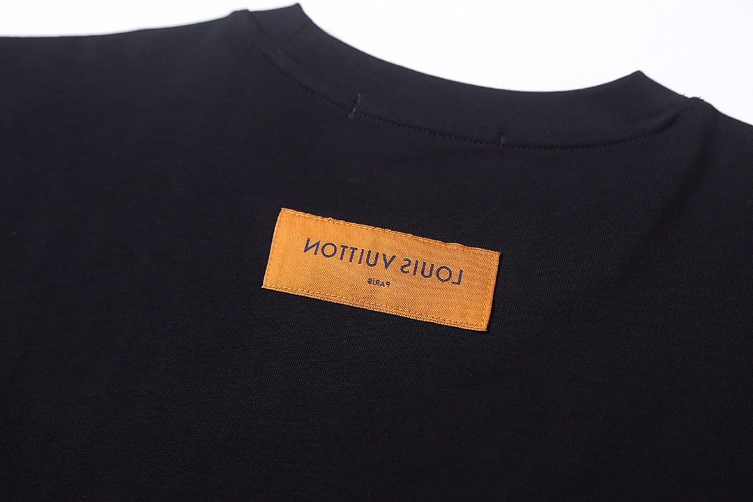 LV clothing-5
