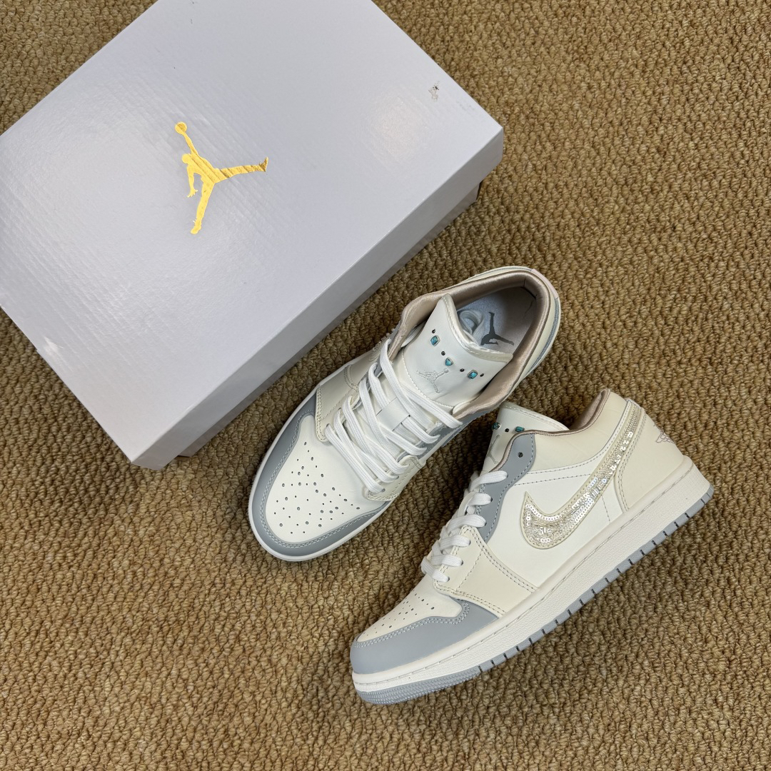 Nike Sneakers-261