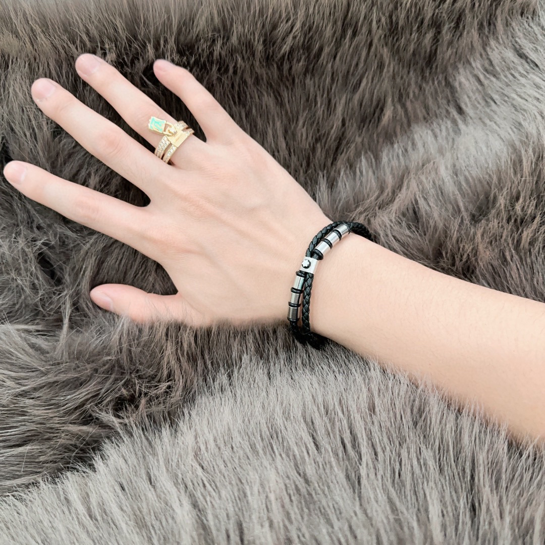 LV ring-83