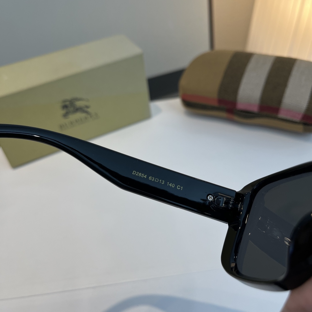 Burberry glasses-11