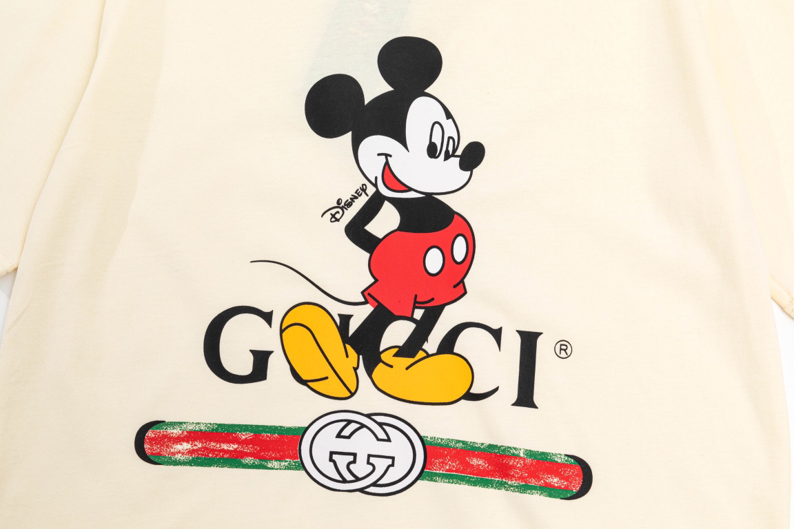 Gucci clothing-59