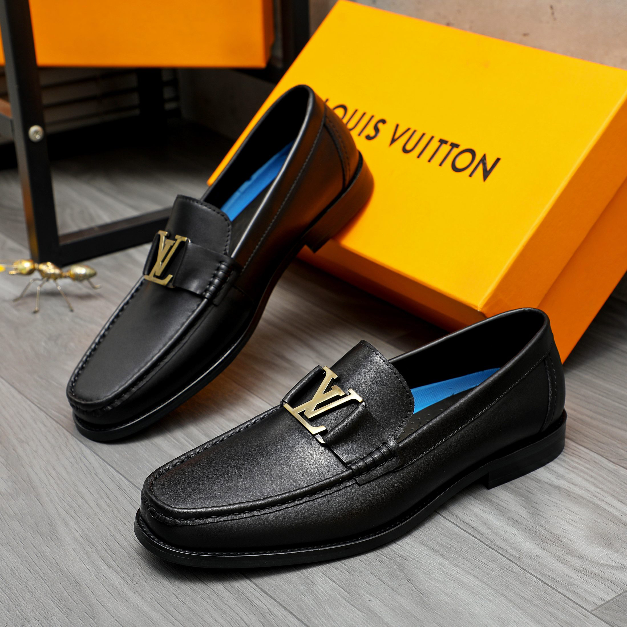 LV women's leather shoes-40