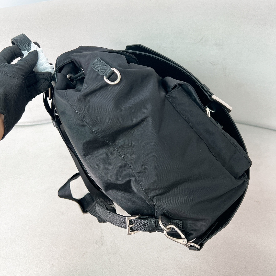 Prada bag-30