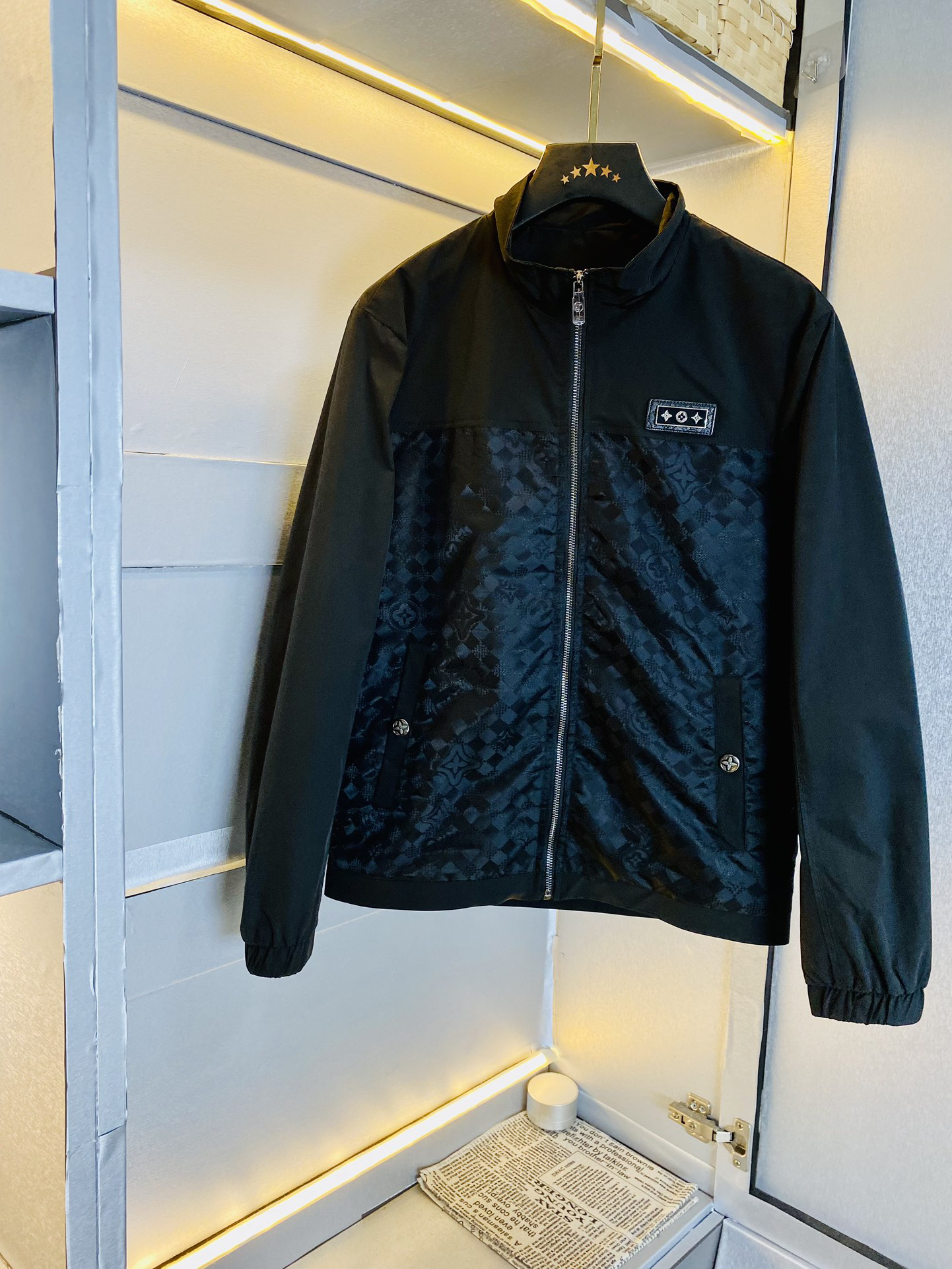 LV Clothing-289