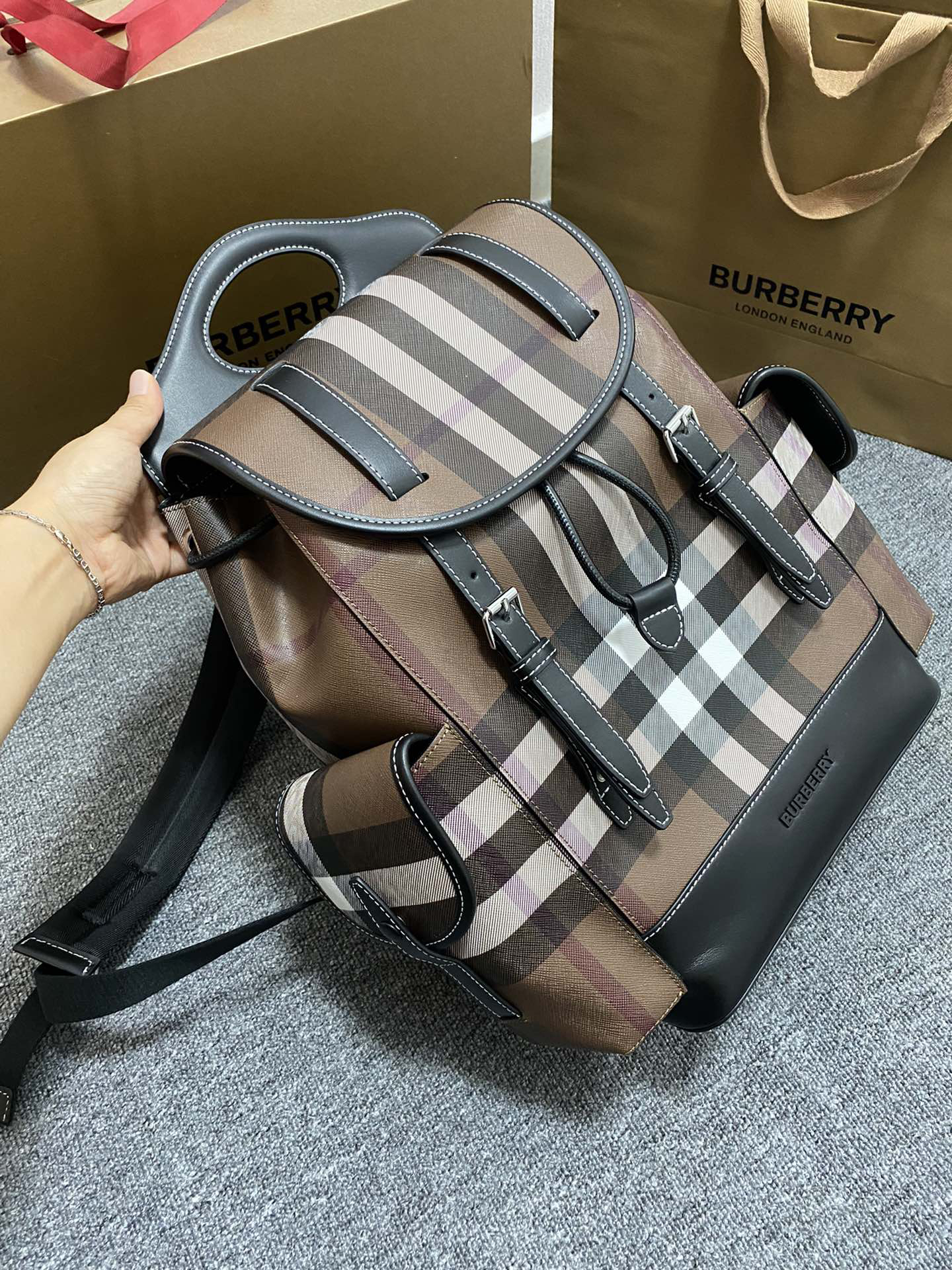 Burberry bag-125