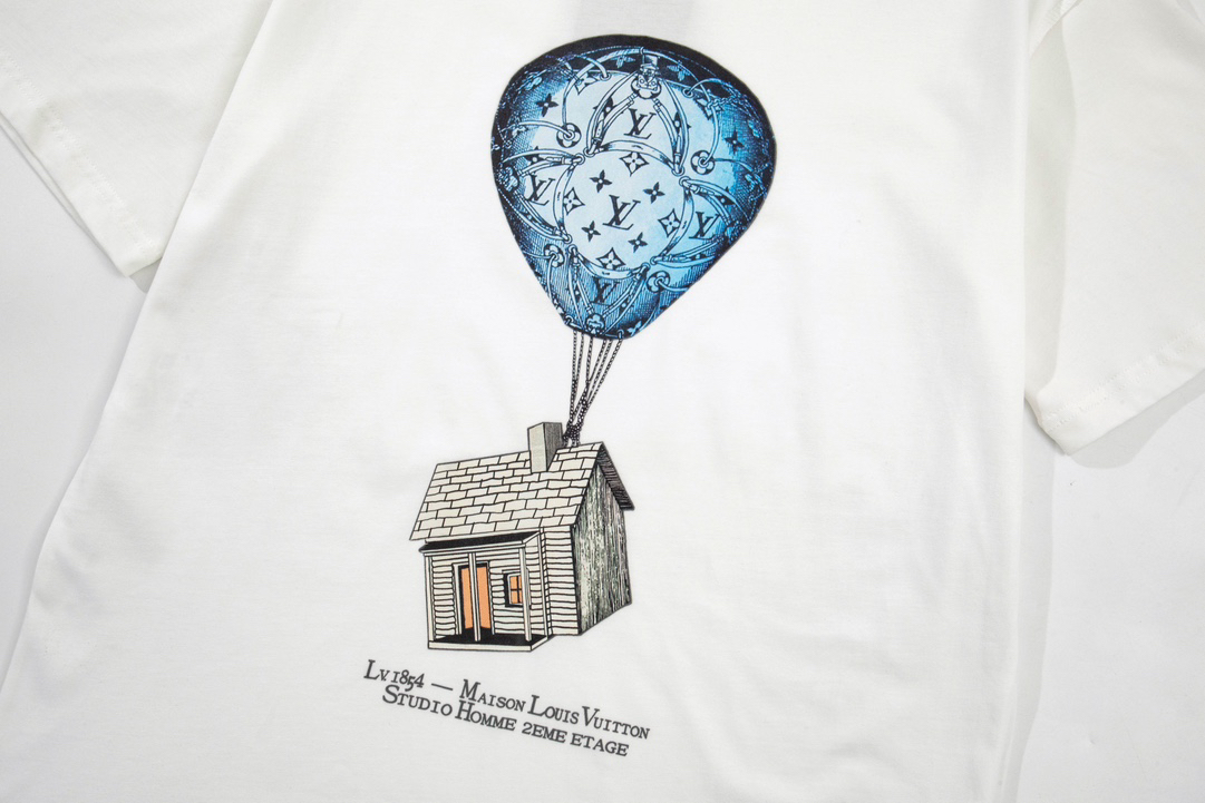 LV clothing-258