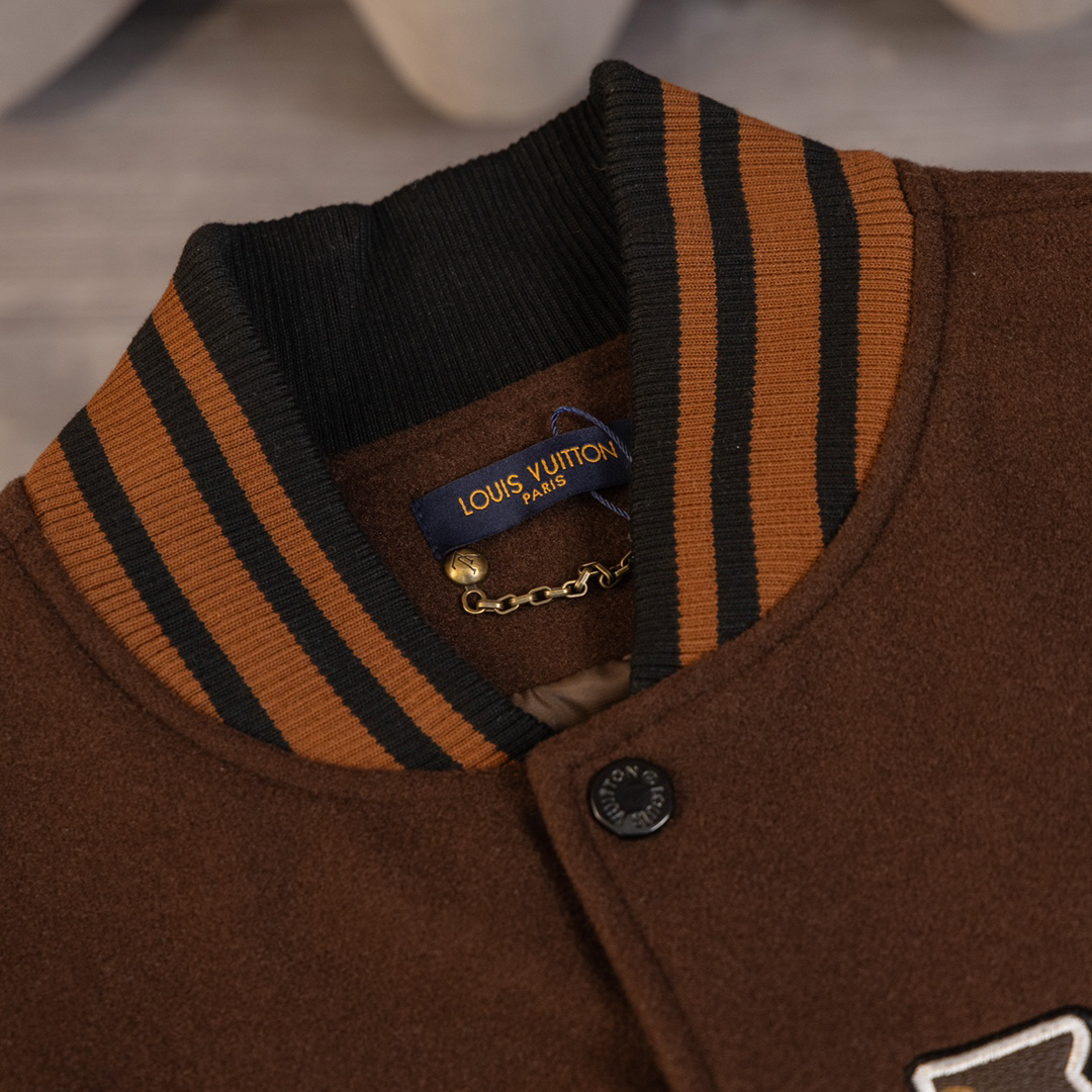 LV Clothing-309