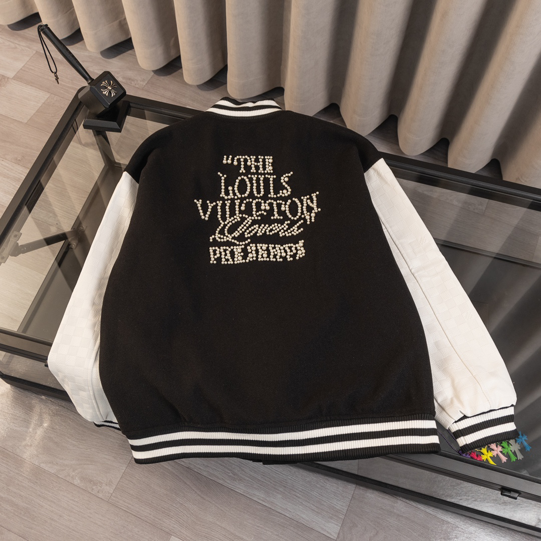 LV Clothing-317