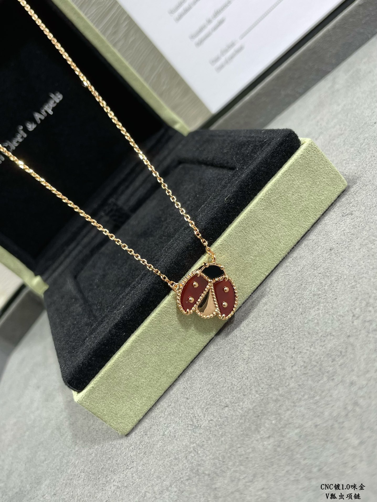 Van Cleef & Arpels necklace-137